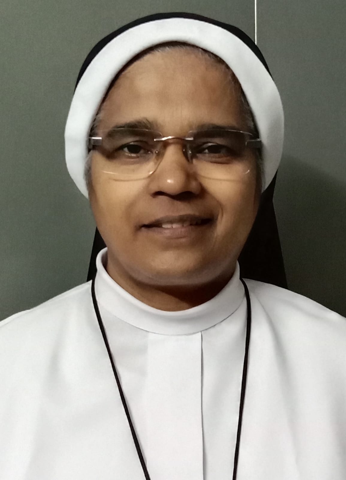 Sr Lisa